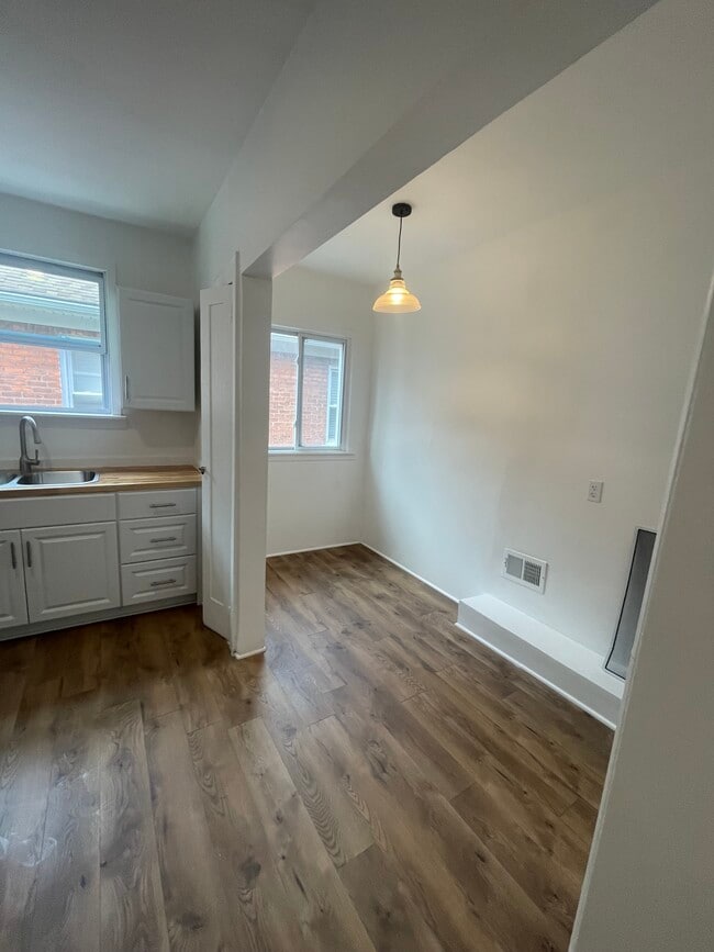 Building Photo - 17182 Stoepel St