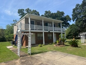 Building Photo - 1625 Rebecca St