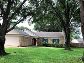 Building Photo - 3902 Spring Meadow Ln