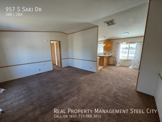 Building Photo - 957 S Saki Dr