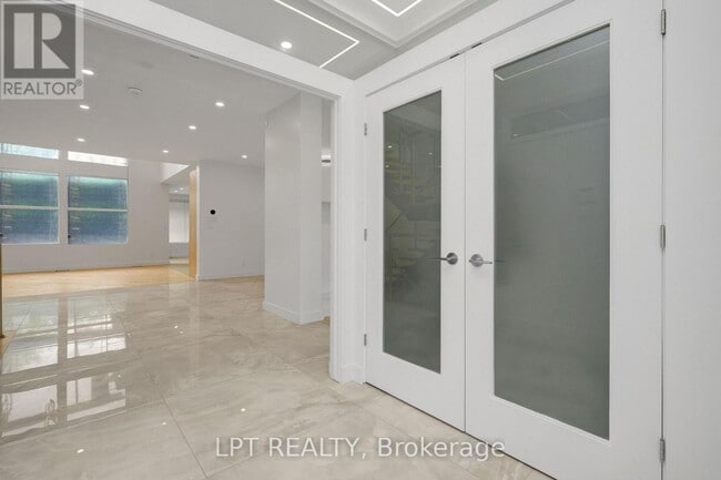 Photo du bâtiment - 298 Crestview Rd