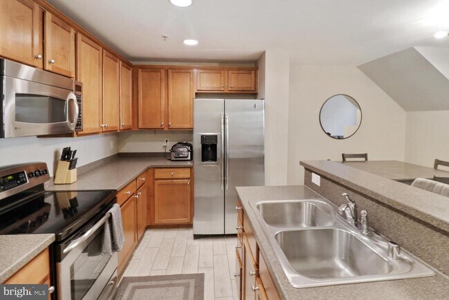 Foto del edificio - 4461 Beacon Grove Cir