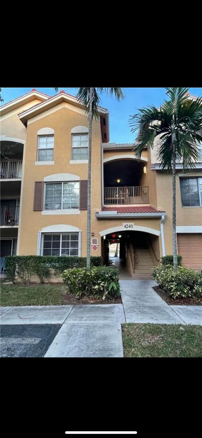 Foto del edificio - 4240 San Marino Blvd