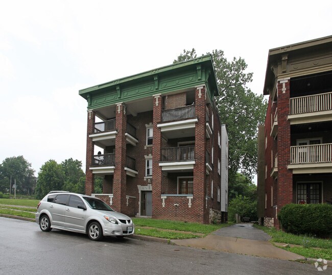 Foto del edificio - 2714-2716 Tracy Ave