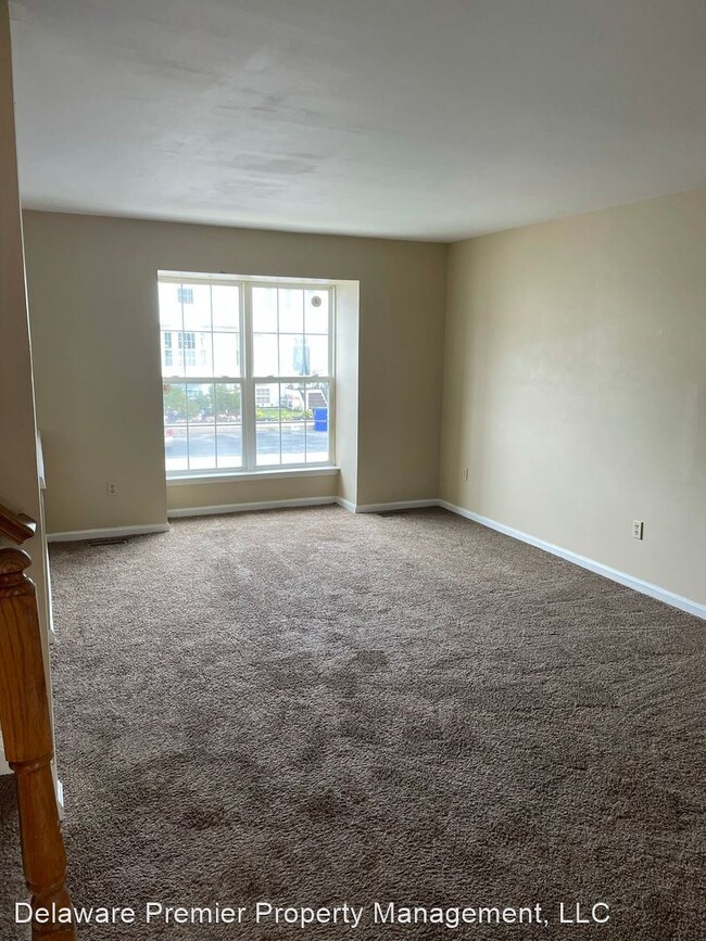 Building Photo - 3 br, 2.5 bath House - 104 Denny Cir