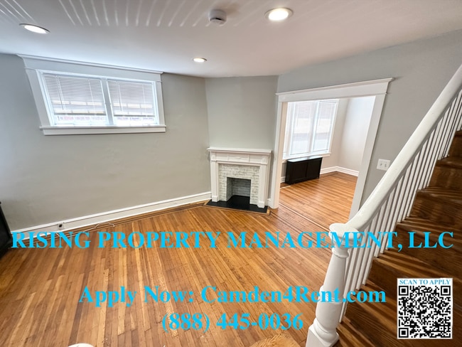 Building Photo - Newly Renovated large 3 bedroom 1 and a ha...