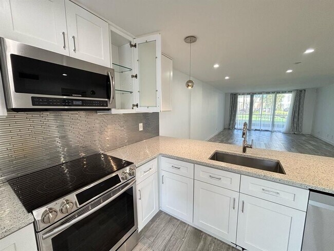 Foto del edificio - 1629 Riverview Rd