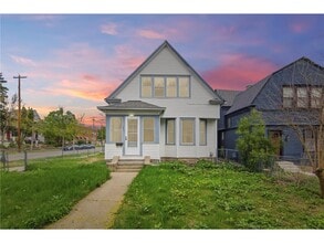 Building Photo - 3401 Pillsbury Ave
