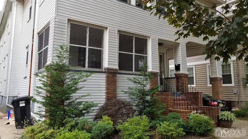 Foto principal - 322 Montgomery St