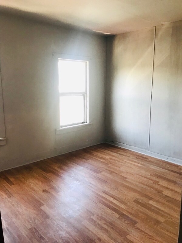 554 Seymour St, Syracuse, NY 13204 Room for Rent in Syracuse, NY