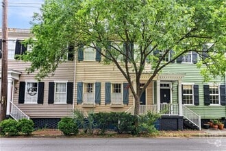 Building Photo - 324 Price St