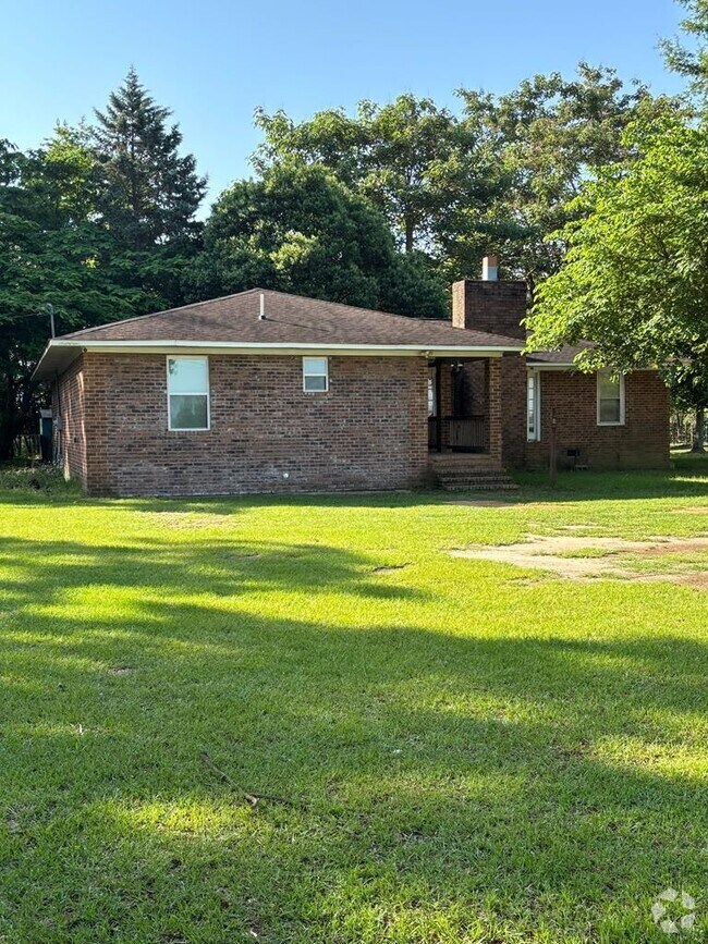 Building Photo - 743 Woodrow Rd