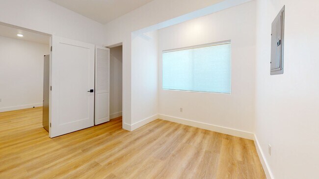 Foto del interior - 3210 Ellsworth St . Your 2 bedrooms Awaits!