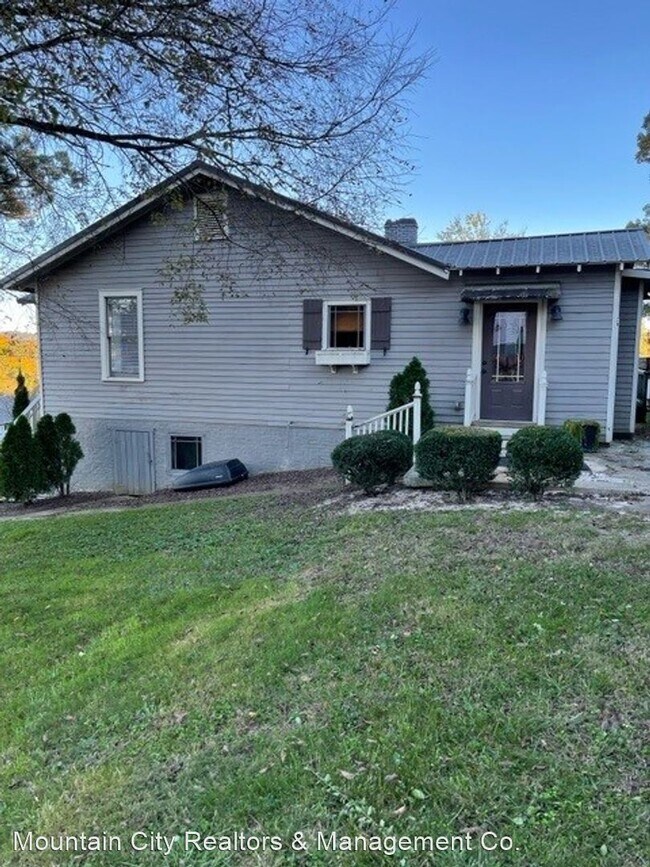 Building Photo - 3 br, 2 bath House - 1302 Worthington Street