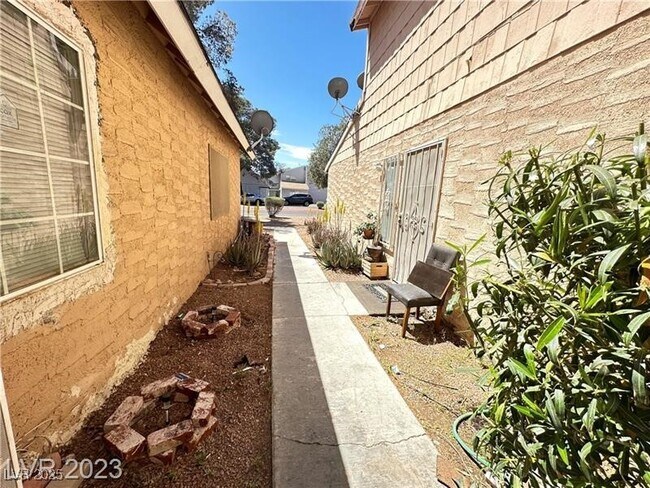 Foto del edificio - 5167 Greene Ln