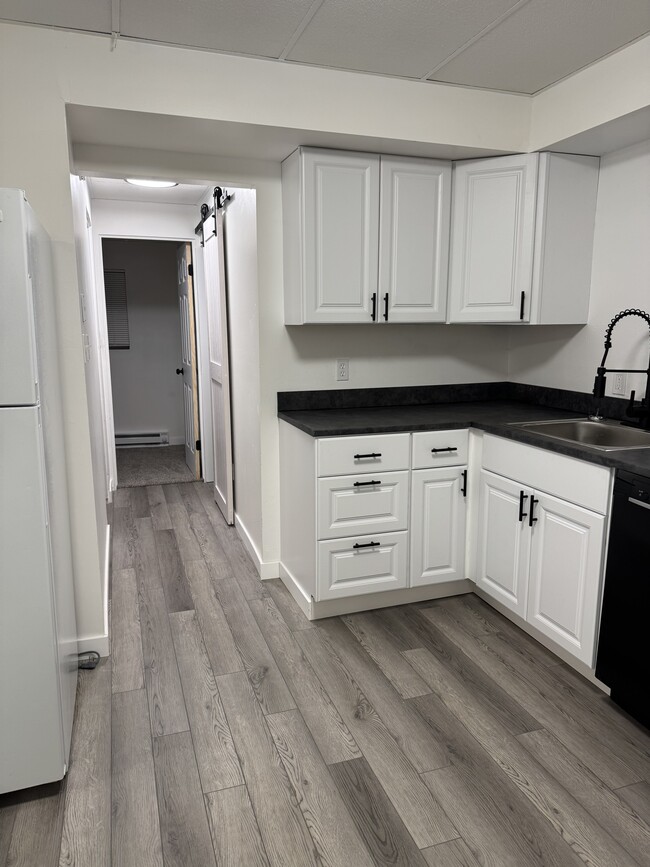 Building Photo - 516 8th St S