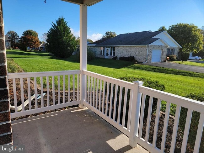 Building Photo - 2367 McCleary Dr