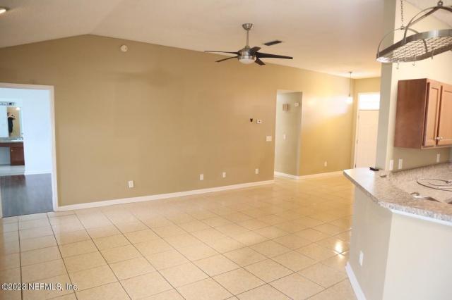Foto del edificio - 3 bedroom in Jacksonville FL 32225