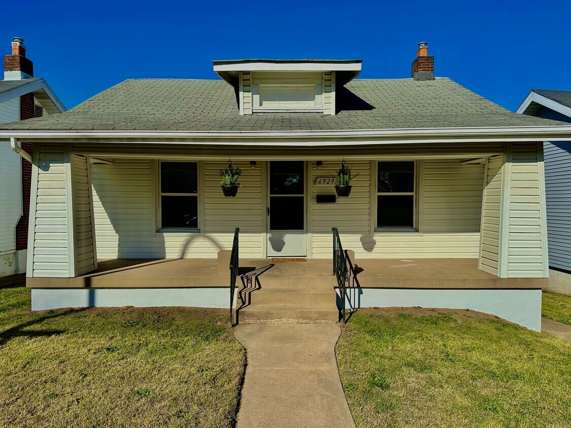 6929 Field Ave, Saint Louis, MO 63116 House Rental in Saint Louis, MO