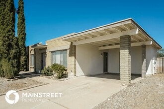Building Photo - 3627 S Santee Ave