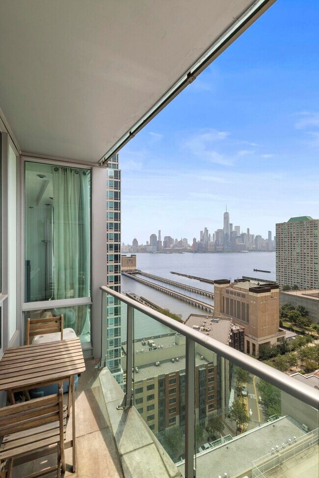 Foto del edificio - 1 Shore Ln