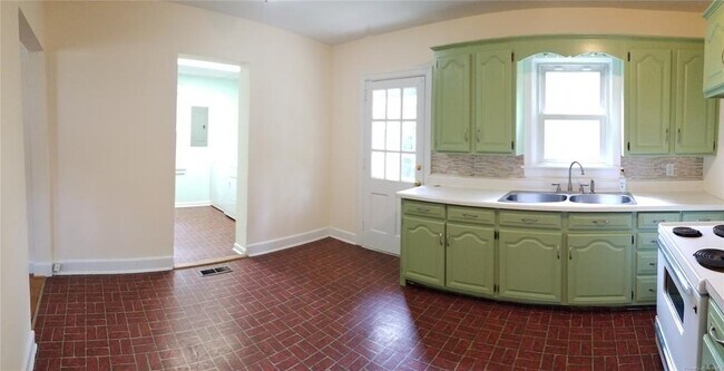 Foto del edificio - 702 Tanyard St