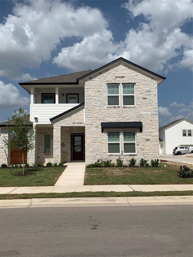 Foto del edificio - 8601 Looksee Ln