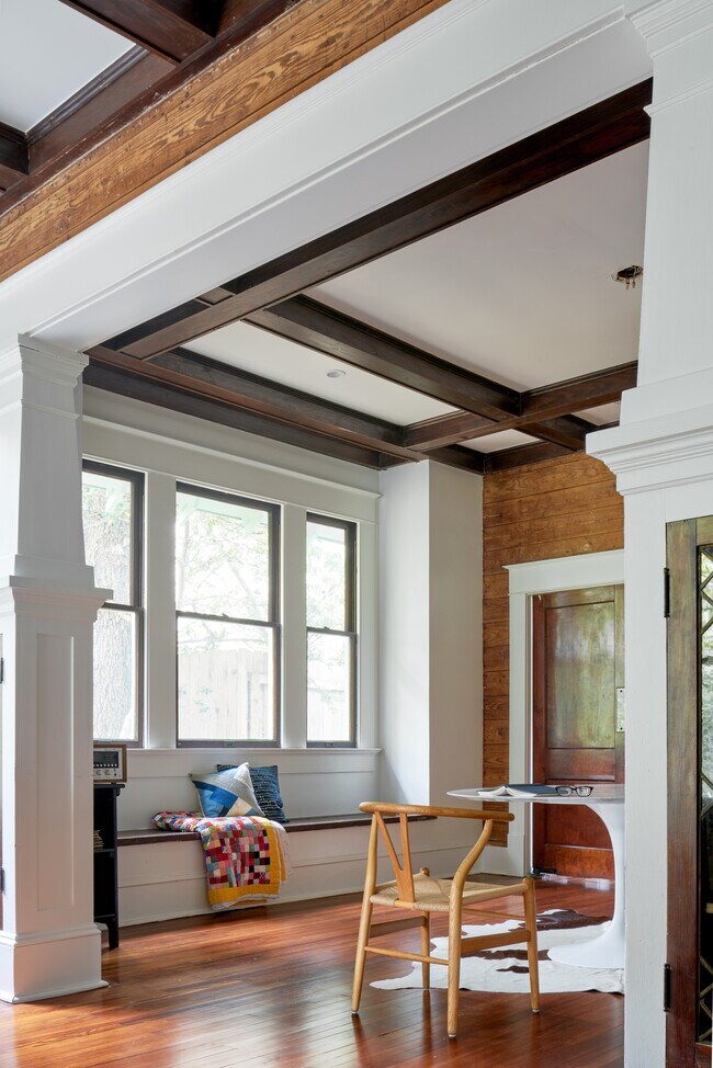 Foto del edificio - 1412 W 9th St