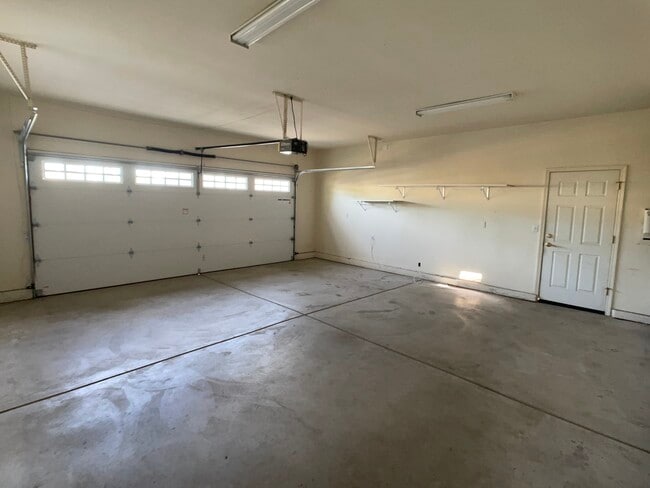 Building Photo - 767 Kingman Dr