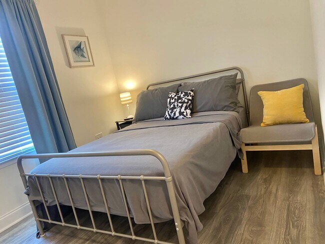 Foto del edificio - 12056 Turnberry Ave