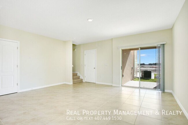 Building Photo - Gorgeous 3 BR / 2.5 BA Townhome In Kindred