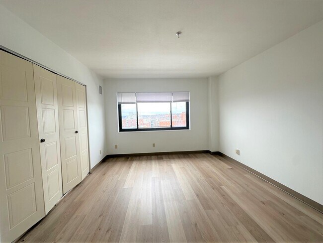 Foto del edificio - 74 Pleasant St