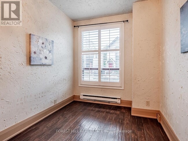 Building Photo - 54 De Grassi St