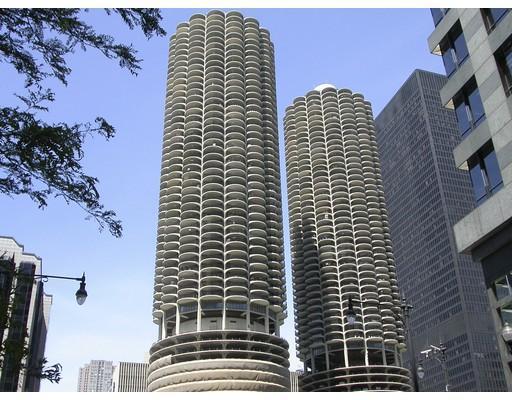 Building Photo - 300 N State St