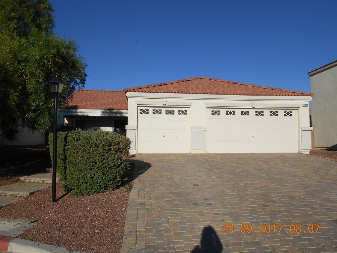 Primary Photo - 3 br, 2 bath House - 8073 Villa Fiesta St.