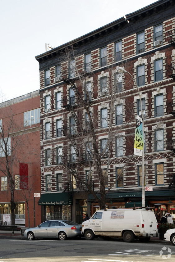 Building Photo - 264 6th Ave