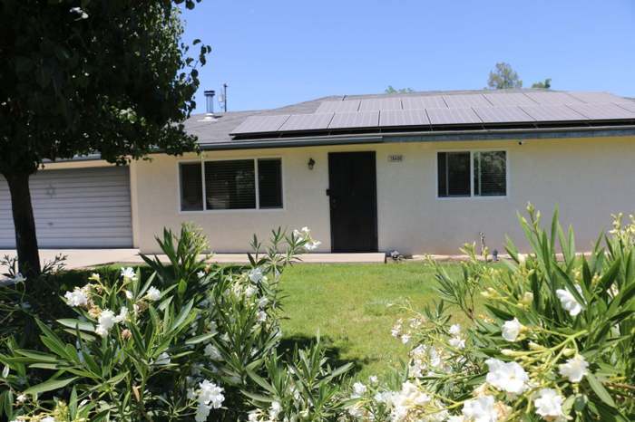 Foto principal - 18400 Regal Dr