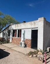 Building Photo - 320 N Warren Ave