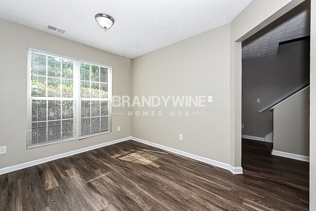 Building Photo - 1 MONTH FREE