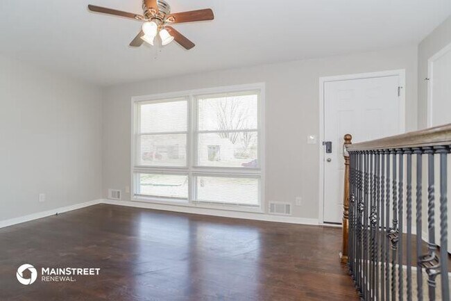 Foto del edificio - 7128 ROBINSON ST, OVERLAND PARK, KS 66204