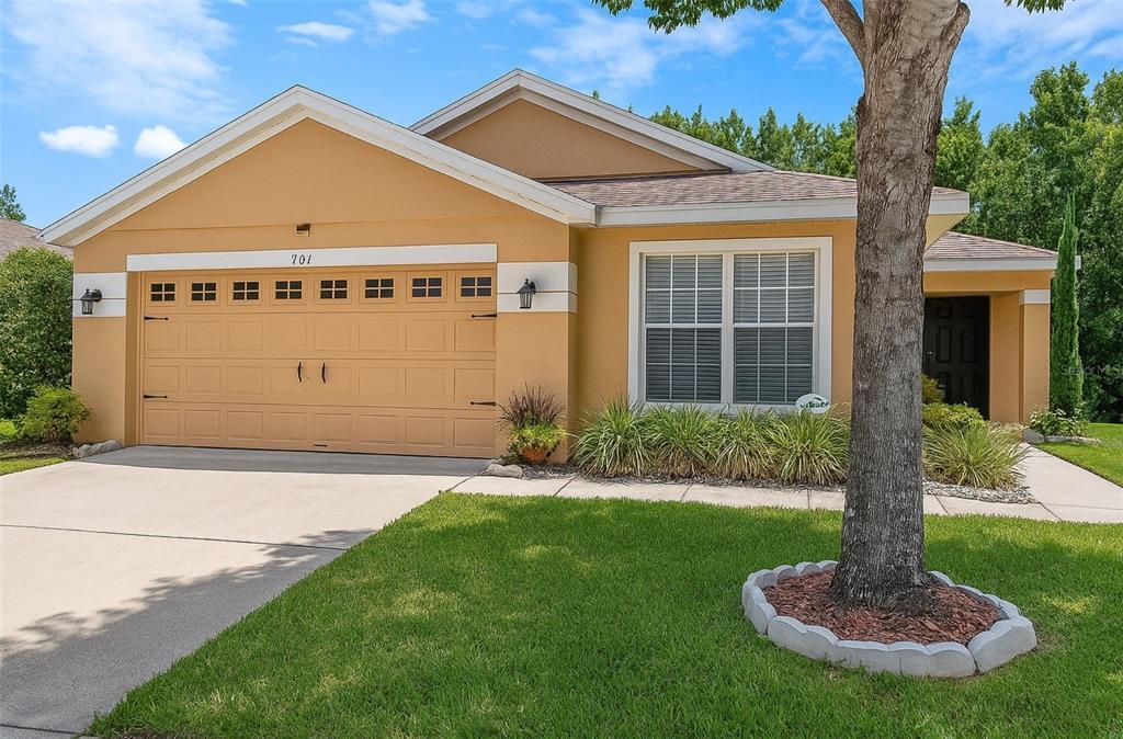 Foto principal - 701 Sandy Ridge Dr