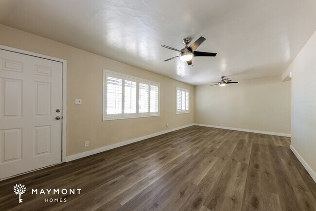 Foto del edificio - 2311 W Whitton Ave