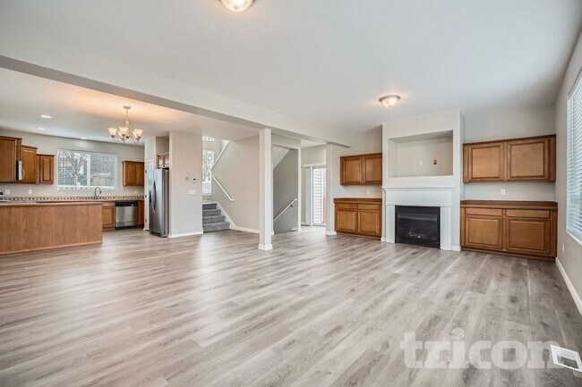 Building Photo - 2514 Chateau Dr