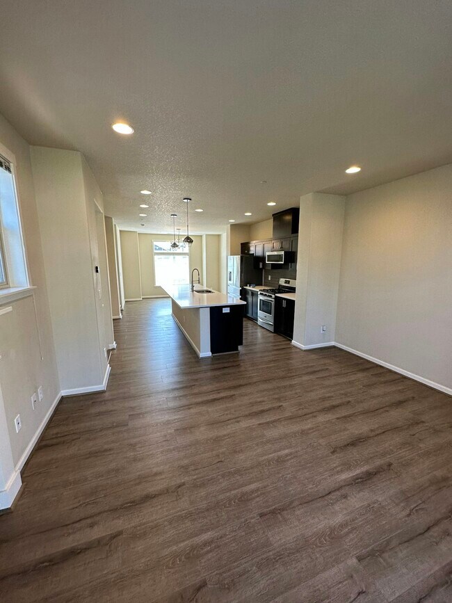 Building Photo - 13250 SW Aubergine Ter