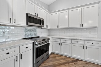 Building Photo - 1114 Briarmead Dr