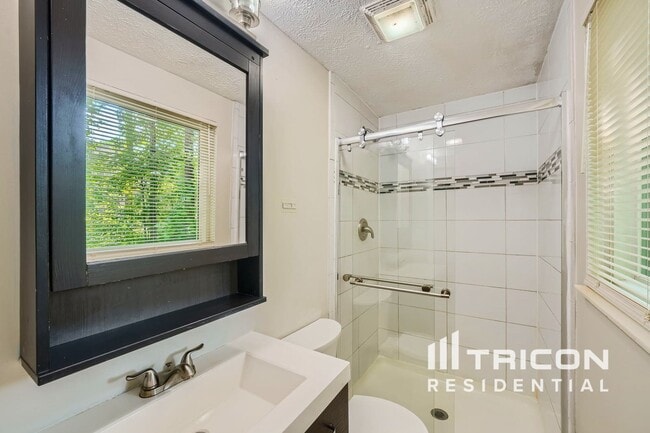 Building Photo - 5909 Chatham Ct NW