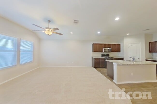 Building Photo - 1016 Adler Way