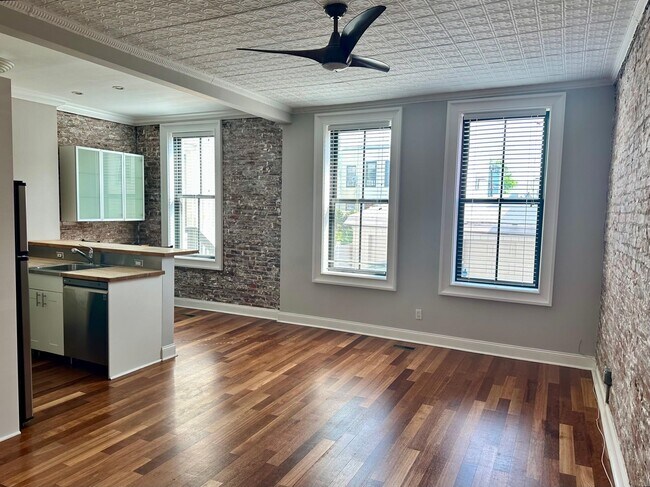 Foto del edificio - 104 Maple St