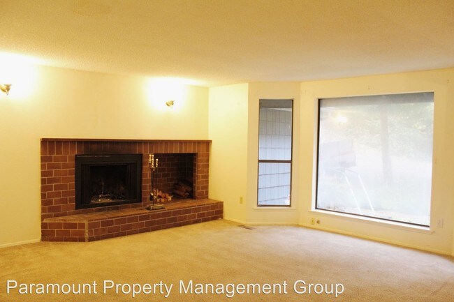 Foto del edificio - 3205 76th Ave NW
