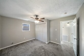 Building Photo - 24011 Lenze Rd